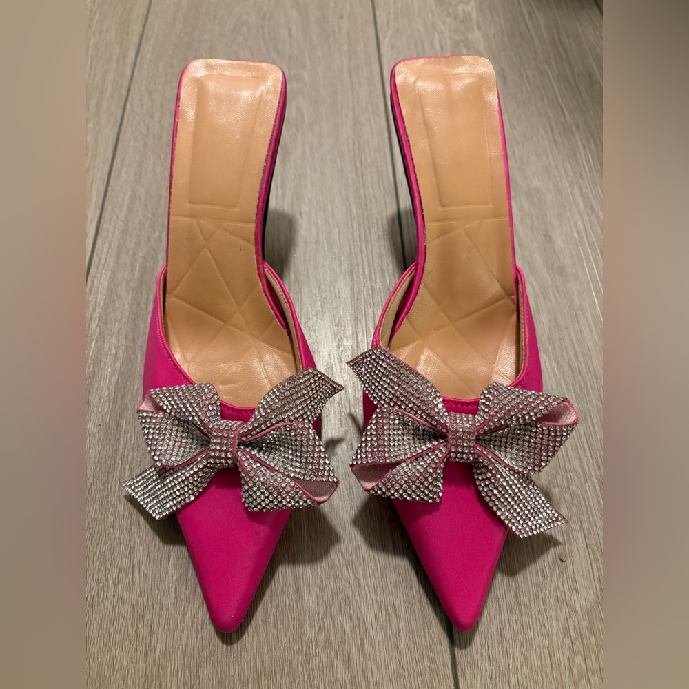 Elegant hot Pink Women's pointy toe mules with crystal Bow
